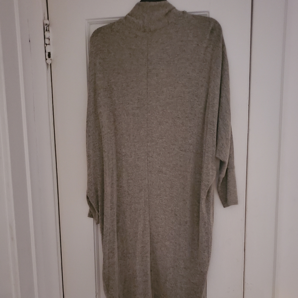Sweater - Picture 2 of 4